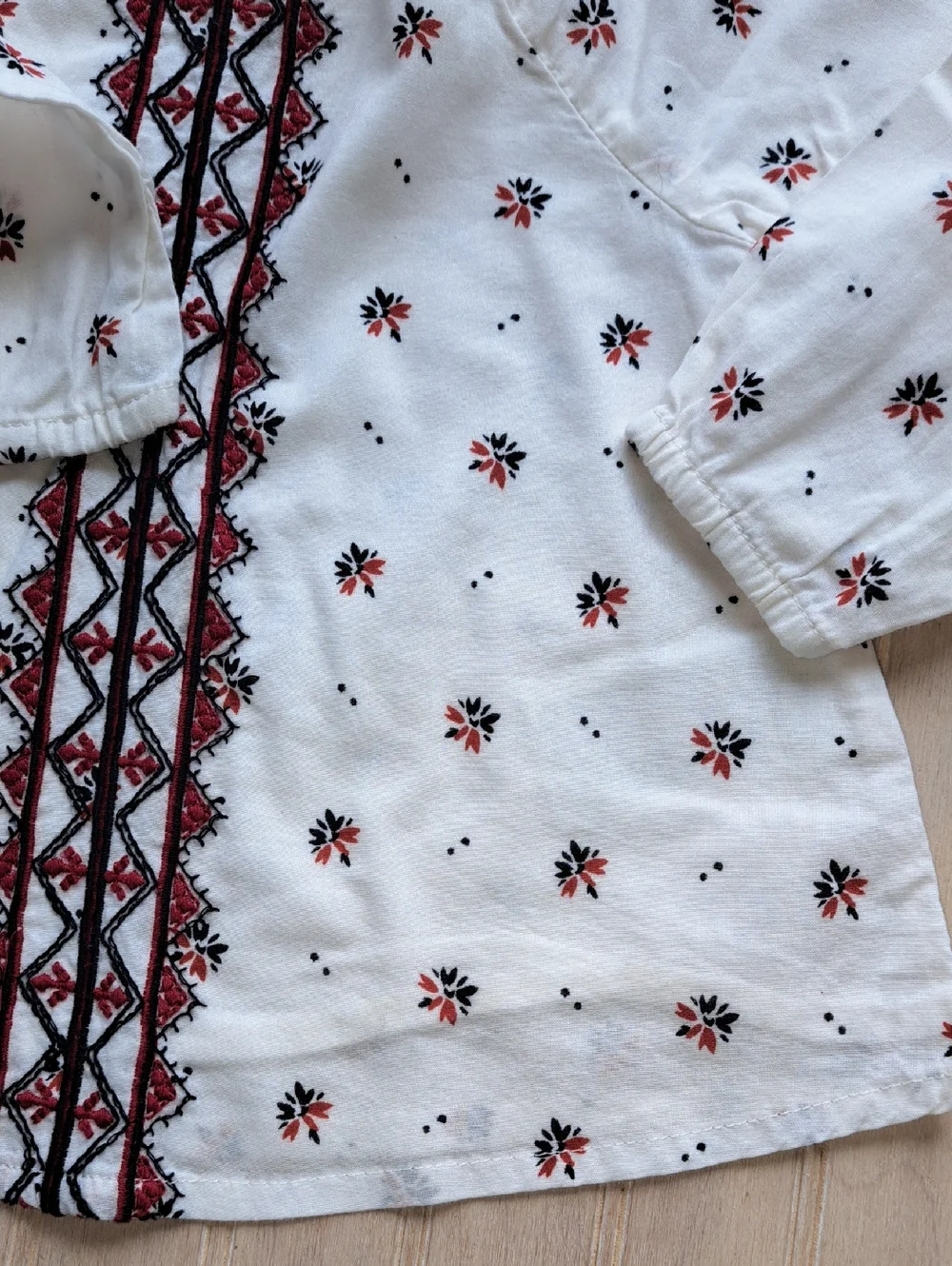 Old Navy Embroidered Boho Peasant Top 6-12M White Floral Cotton Festive